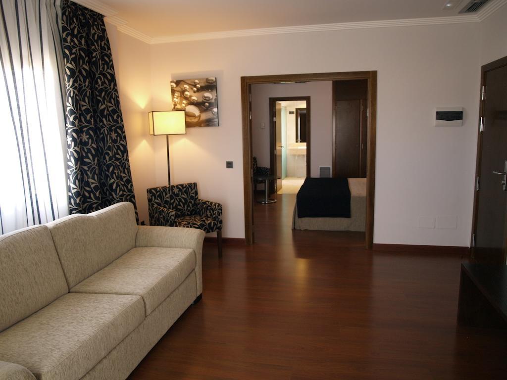 Hotel Hacienda Castellar Villarrubia De Santiago Habitación foto