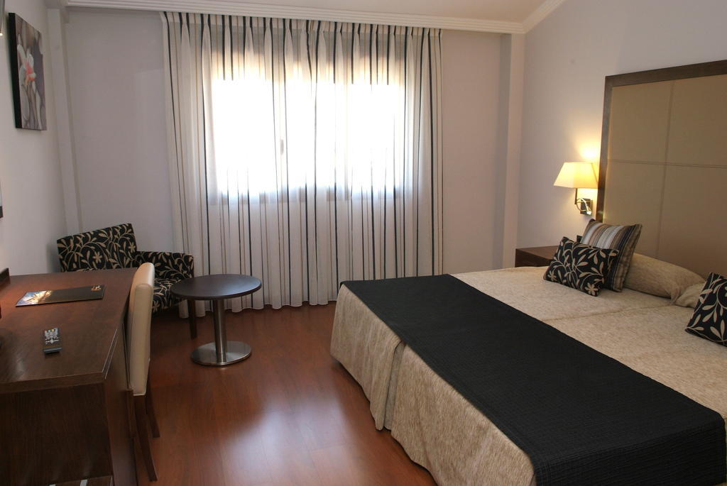 Hotel Hacienda Castellar Villarrubia De Santiago Habitación foto
