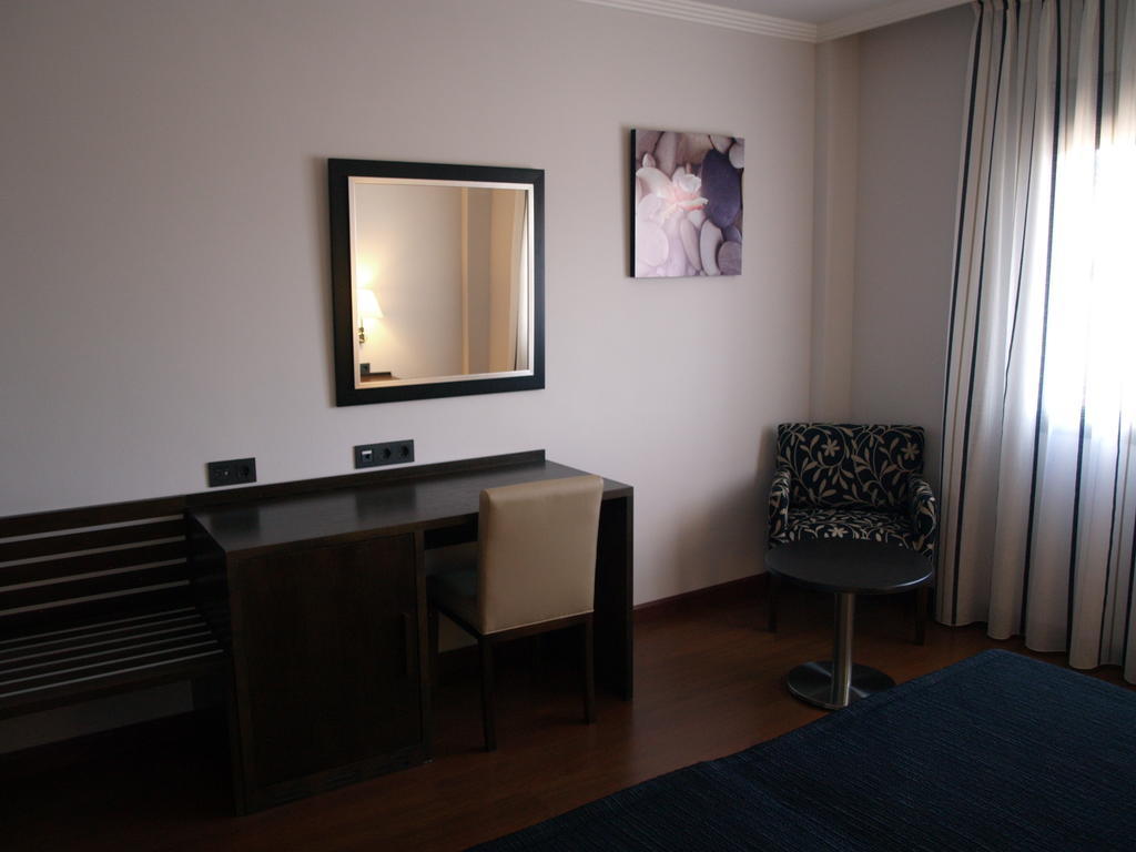 Hotel Hacienda Castellar Villarrubia De Santiago Habitación foto